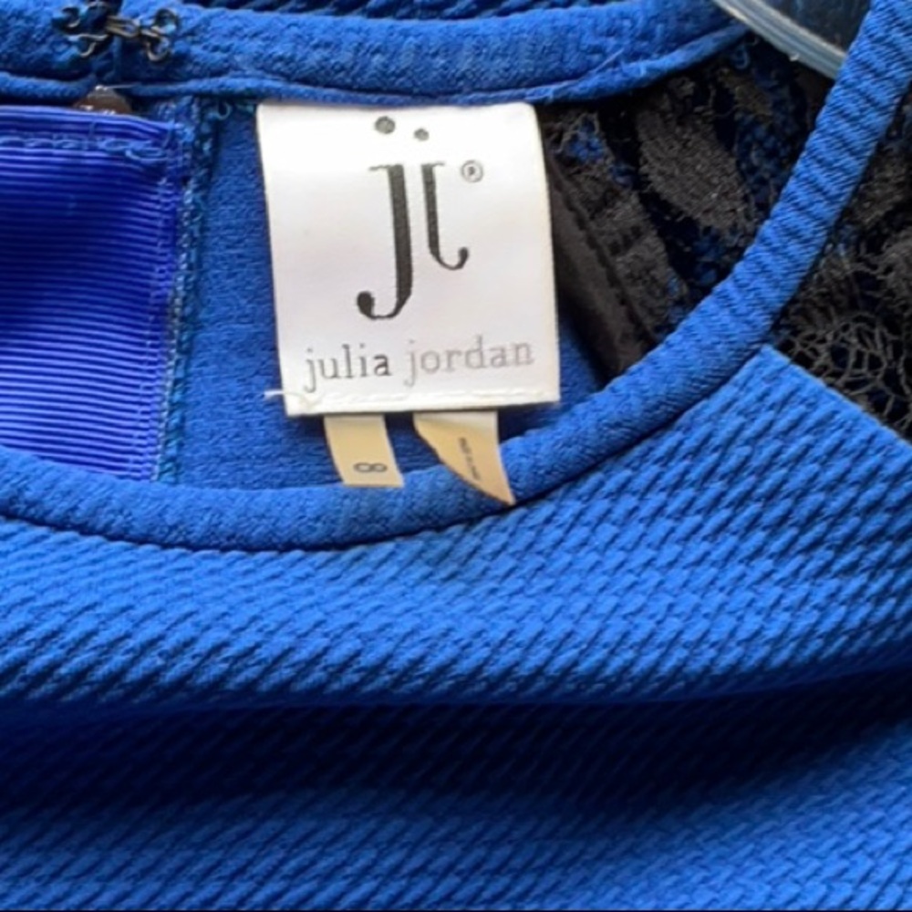 Julia Jordan Vibrant Blue Textured Cocktail Dress with lace
